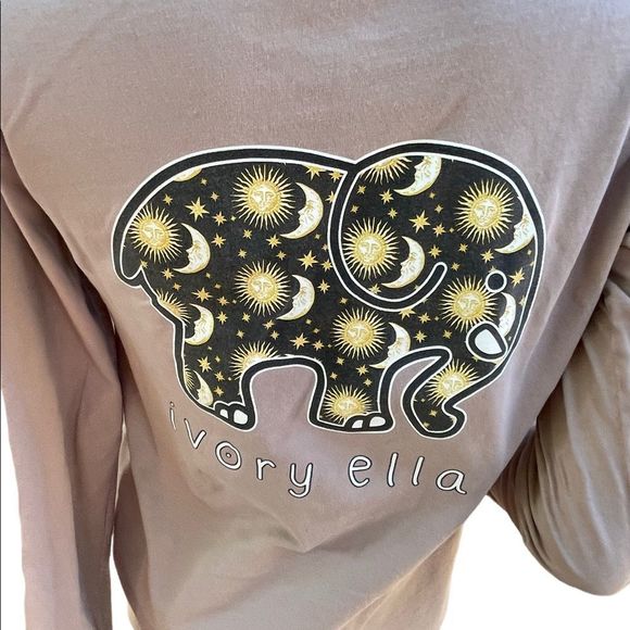 ivory ella Tops - Ivory Ella Celestial Moon Stars Elephant Long Sleeve T-Shirt Size Small